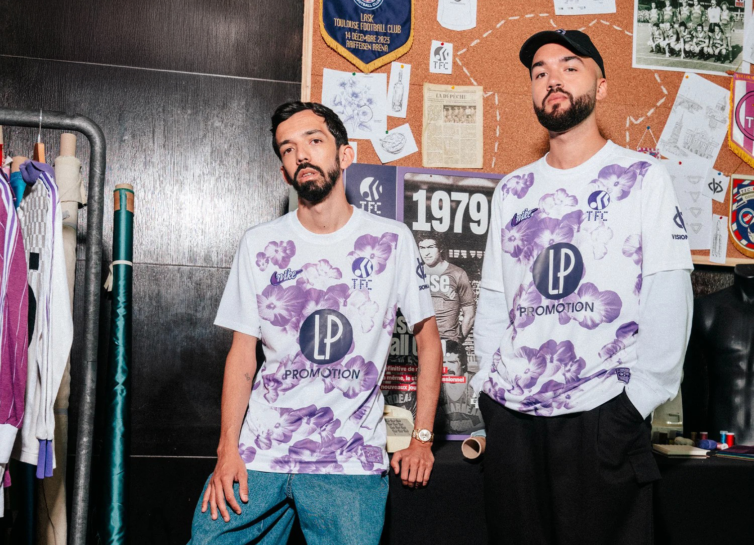 De la pelouse aux défilés : les maillots, objets de surconsommation (2/3) - La puissance du marketing